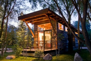 Aptly-named-Wedge-chic-cabin-features-large-windows